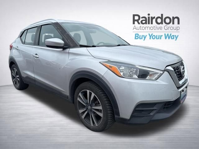 Used 2019 Nissan Kicks SV FWD image 1
