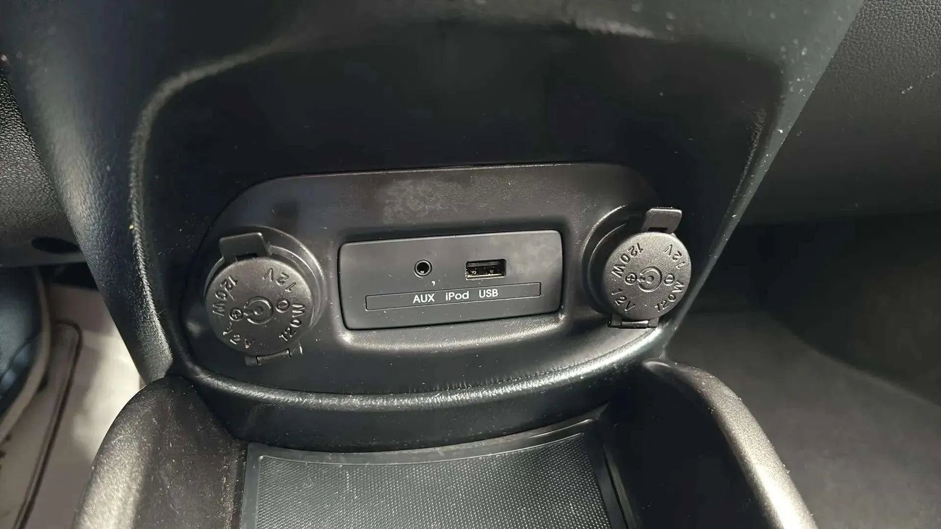 Used 2013 Kia Soul + image 38