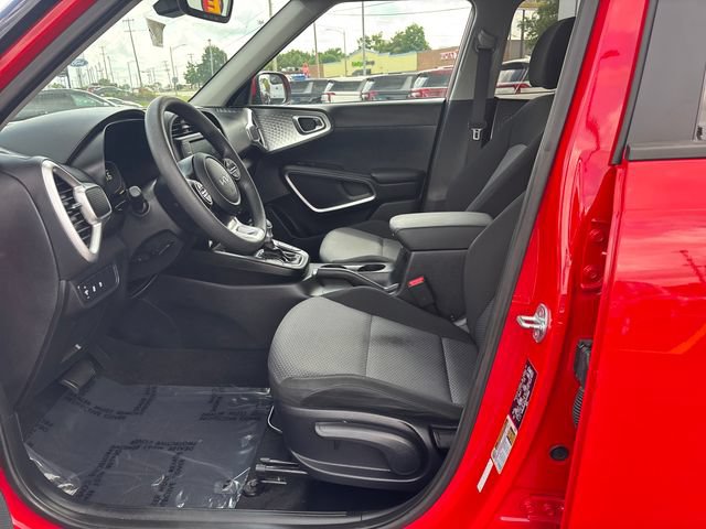 Used 2023 Kia Soul LX FWD image 12