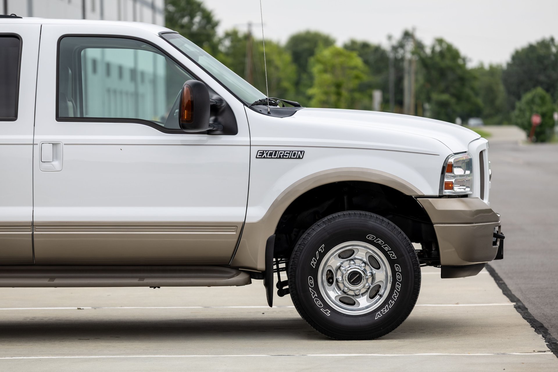 Used 2005 Ford Excursion Eddie Bauer AWD/4WD image 15