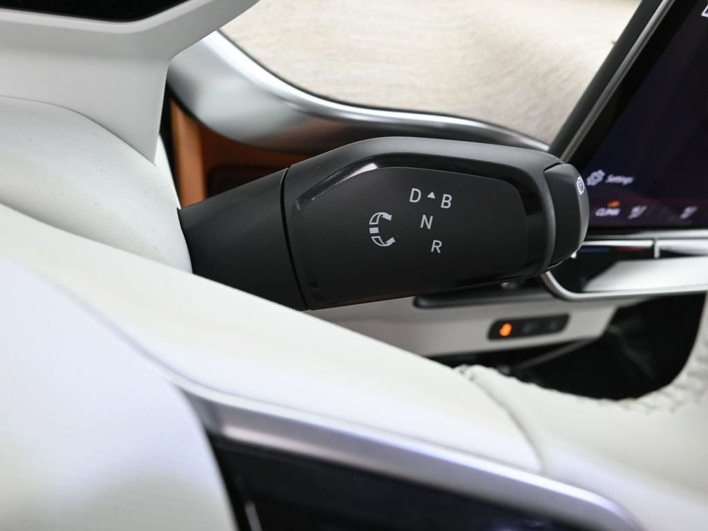 New 2025 Volkswagen ID. Buzz Pro S Plus image 20