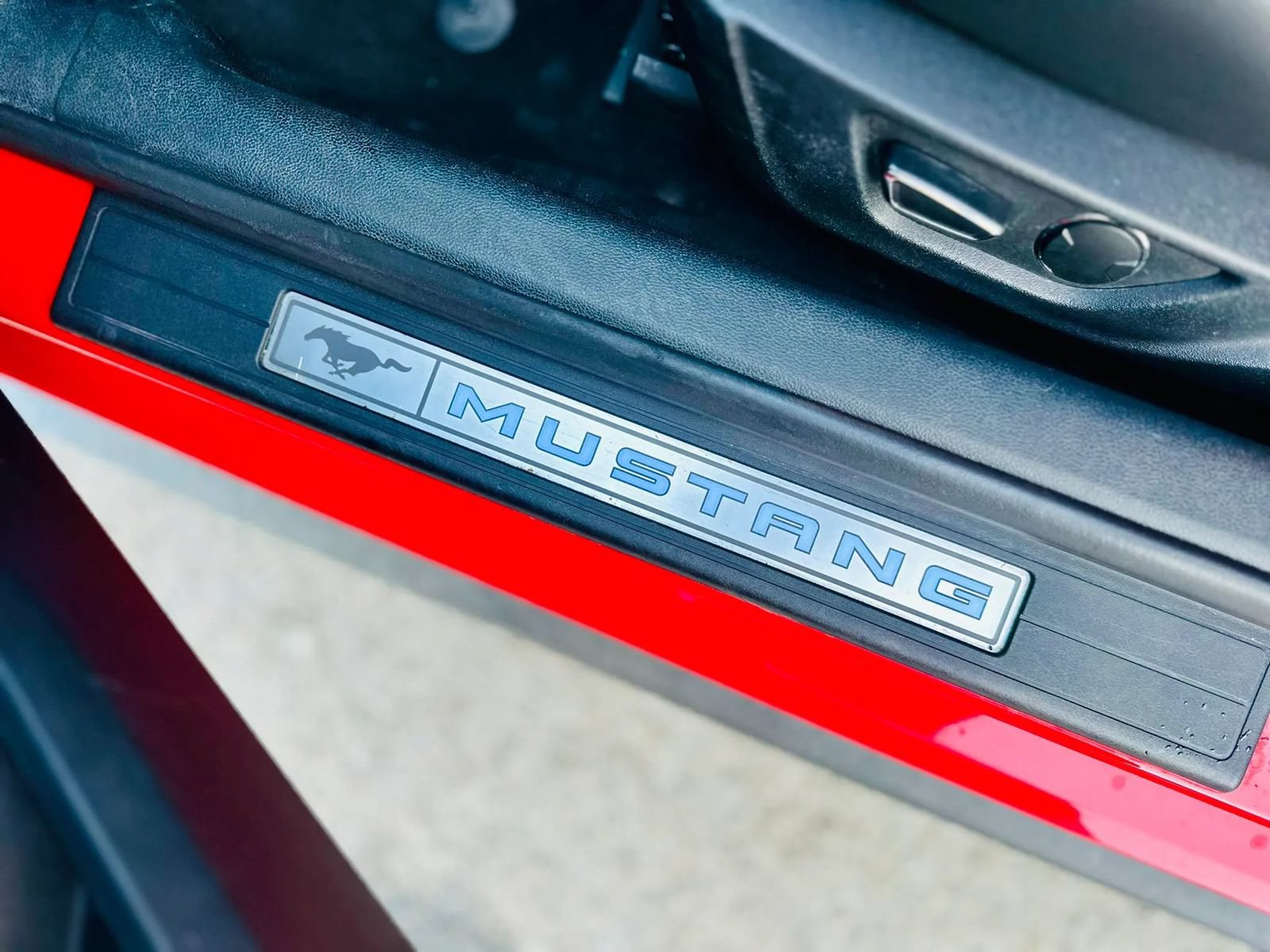 Used 2019 Ford Mustang Premium RWD image 18