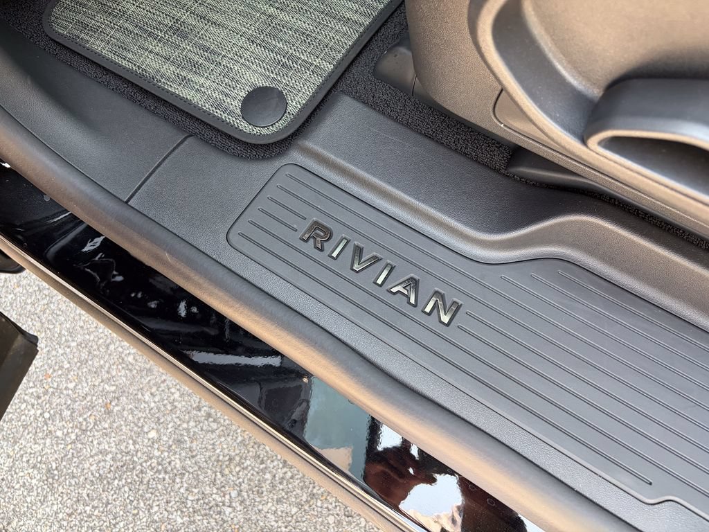 Used 2026 Rivian R1S Adventure AWD/4WD image 23