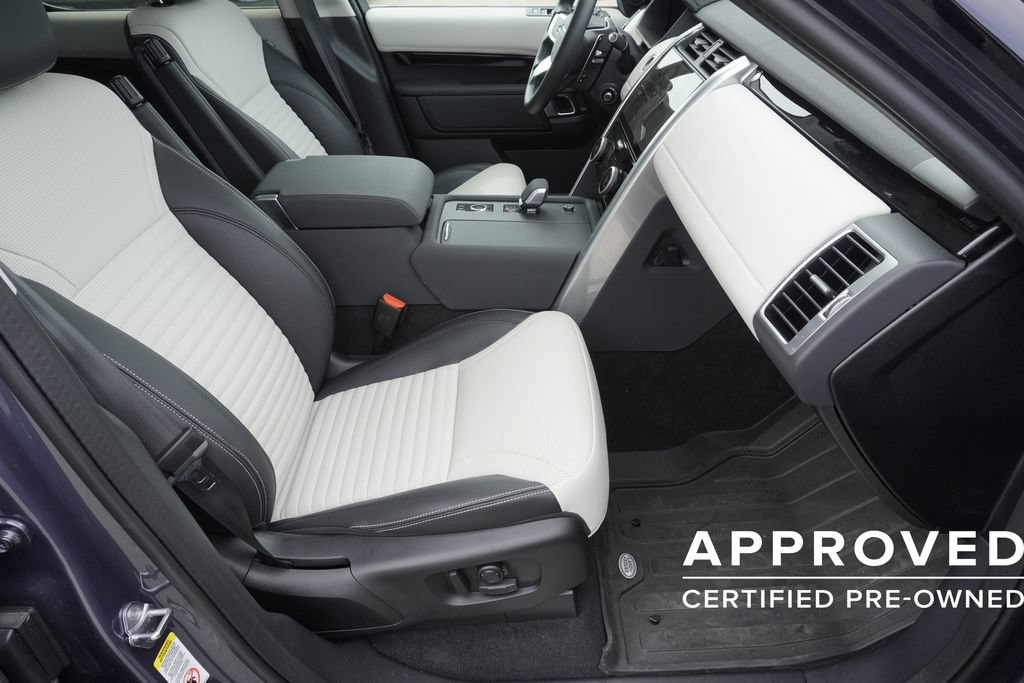 Used 2025 Land Rover Discovery S AWD/4WD image 23