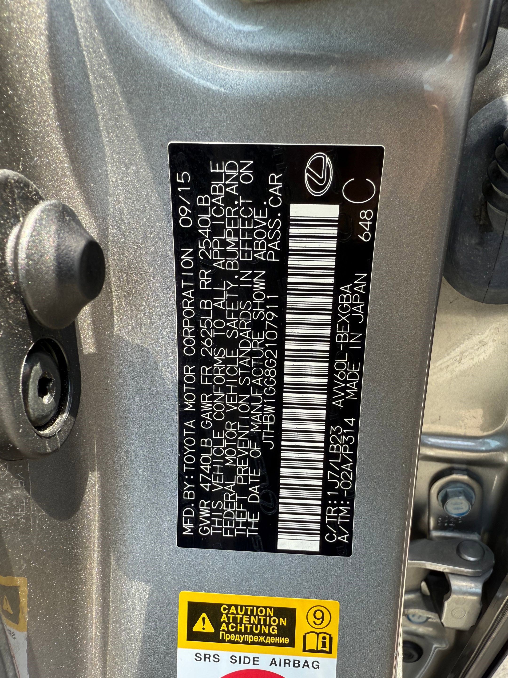 Used 2016 Lexus ES 300h w/ Luxury Package w/Wood Trim image 24