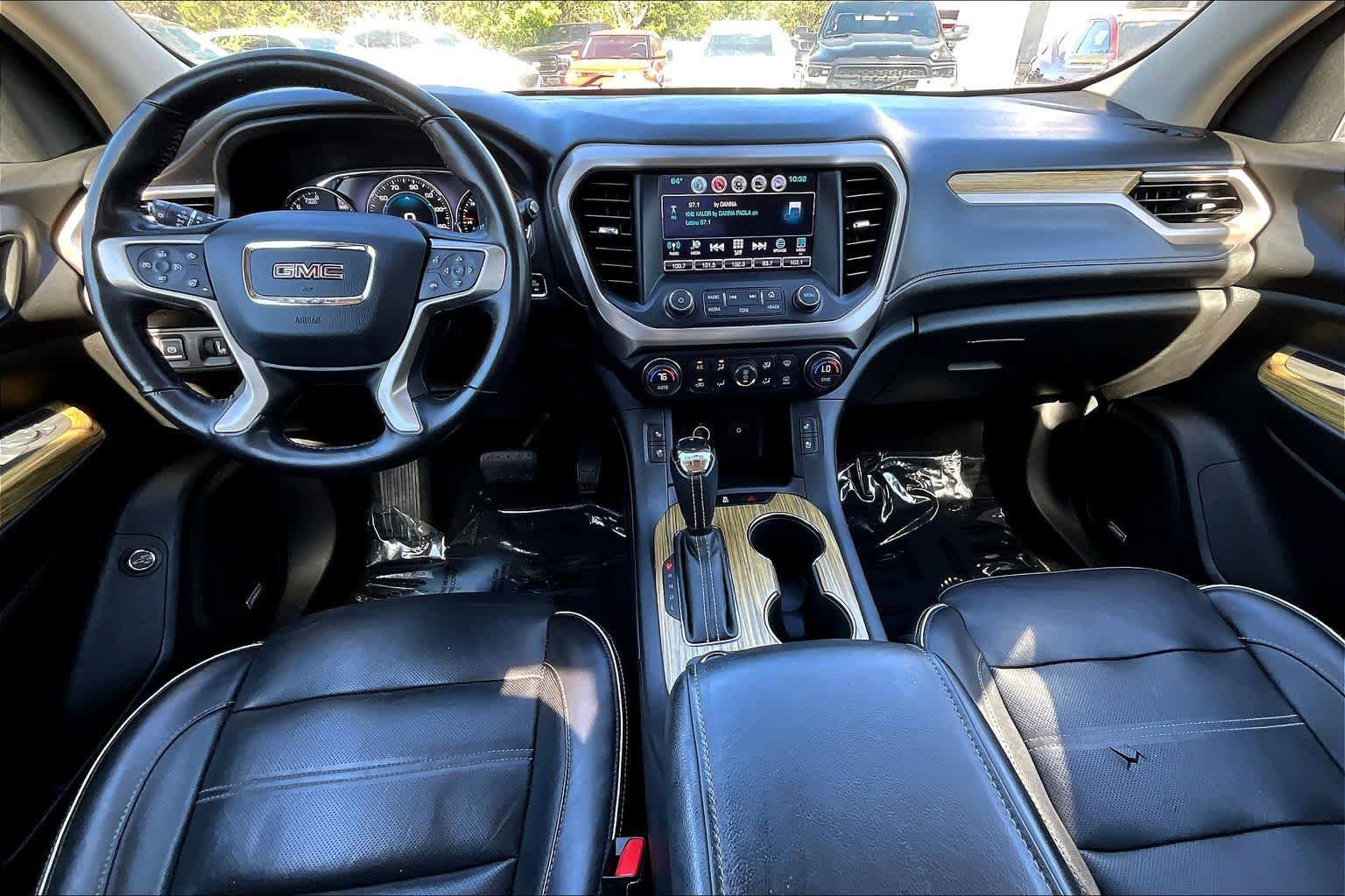 Used 2019 GMC Acadia Denali image 16