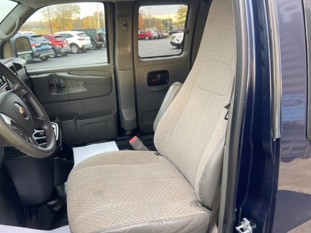 Used 2014 Chevrolet Express 3500 LS image 8