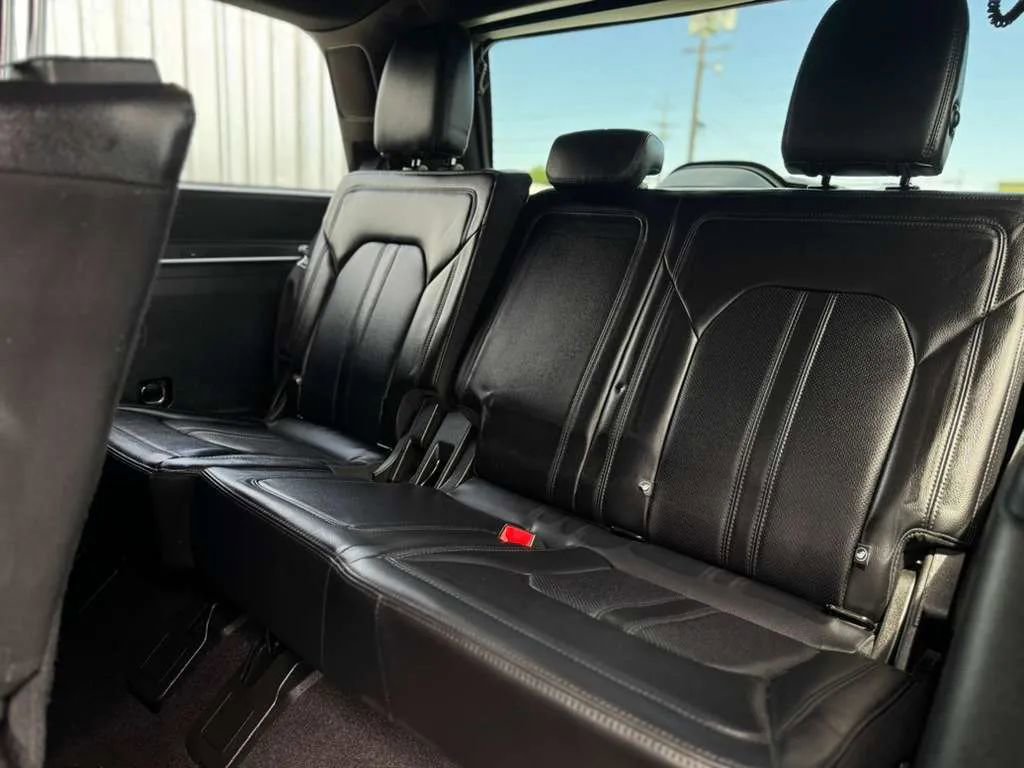 Used 2021 Ford Expedition Limited AWD/4WD image 18