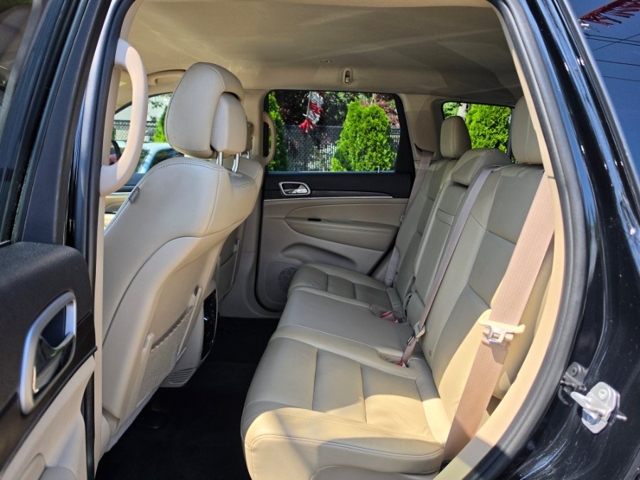 Used 2018 Jeep Grand Cherokee Limited AWD/4WD image 25