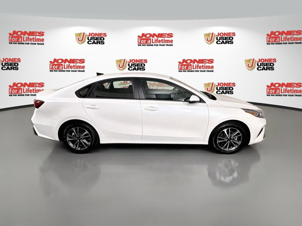 Certified 2024 Kia Forte LXS w/ LXS Technology Package FWD image 16