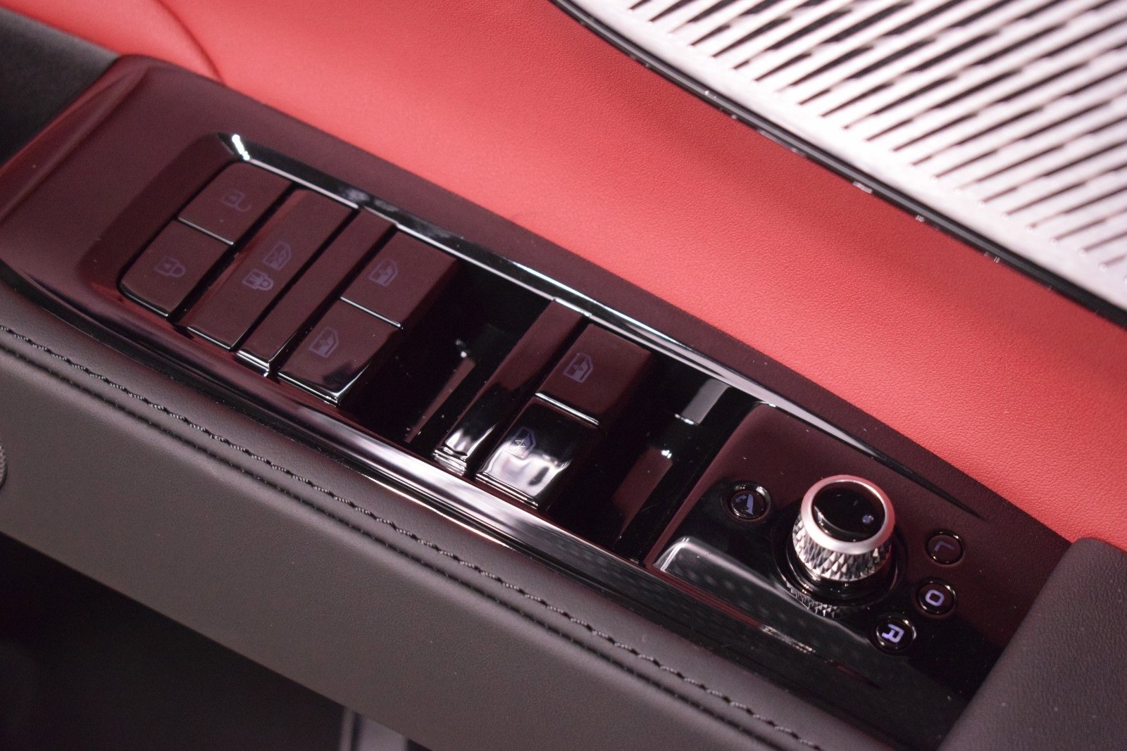 New 2025 Maserati Grecale Folgore image 39