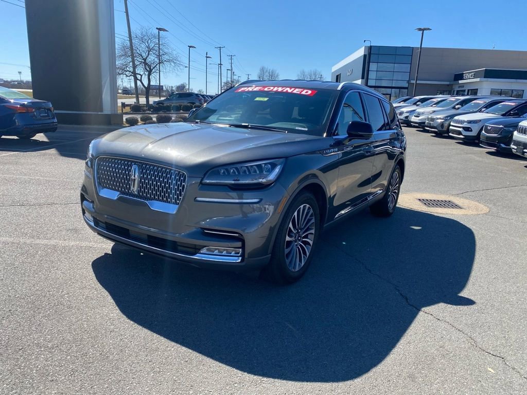 Used 2020 Lincoln Aviator Reserve image 3