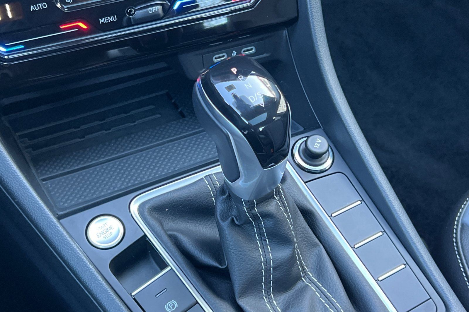 Certified 2025 Volkswagen Jetta SE image 20