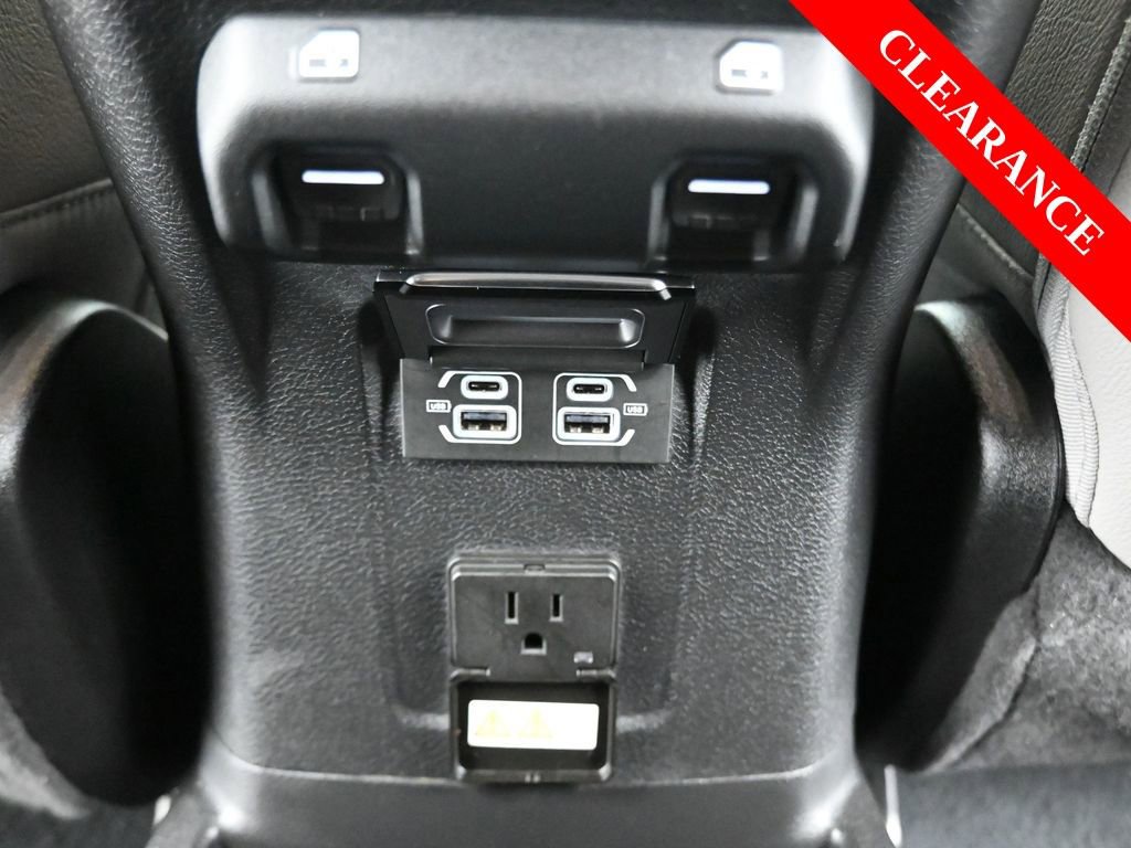 Used 2022 Jeep Wrangler Unlimited Sahara image 38