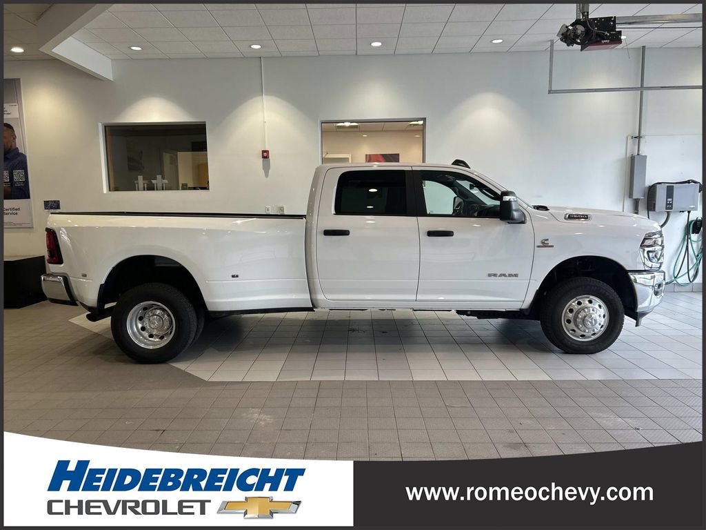 Used 2025 RAM 3500 Big Horn image 2