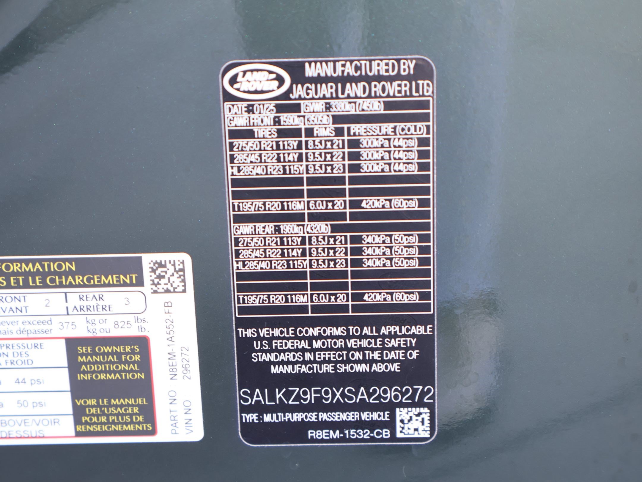 Certified 2025 Land Rover Range Rover SV AWD/4WD image 33