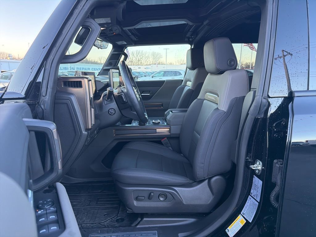 Used 2025 GMC Hummer EV 3X w/ LPO, Cargo Utility Package image 25