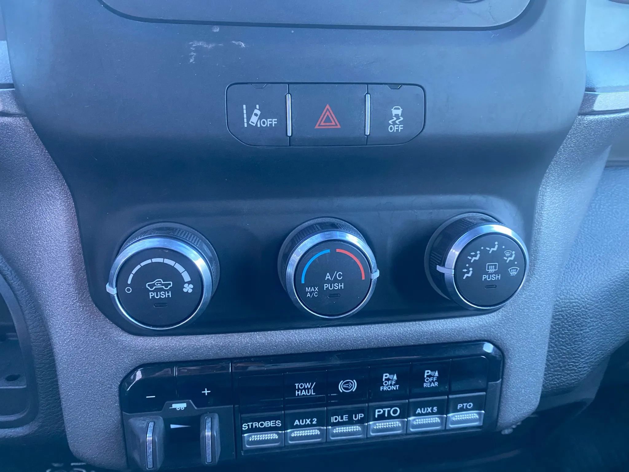 Used 2021 RAM 5500 Tradesman w/ Safety Group AWD/4WD image 13