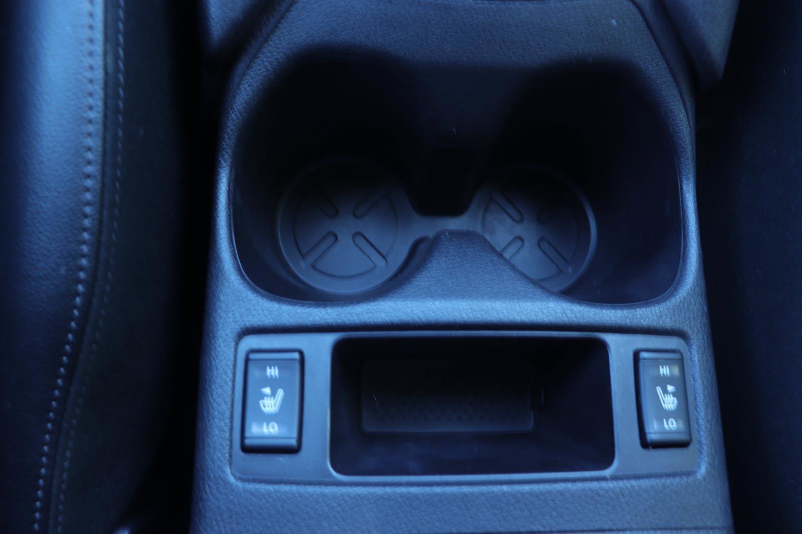 Used 2016 Nissan Rogue SL w/ SL Premium Package FWD image 34