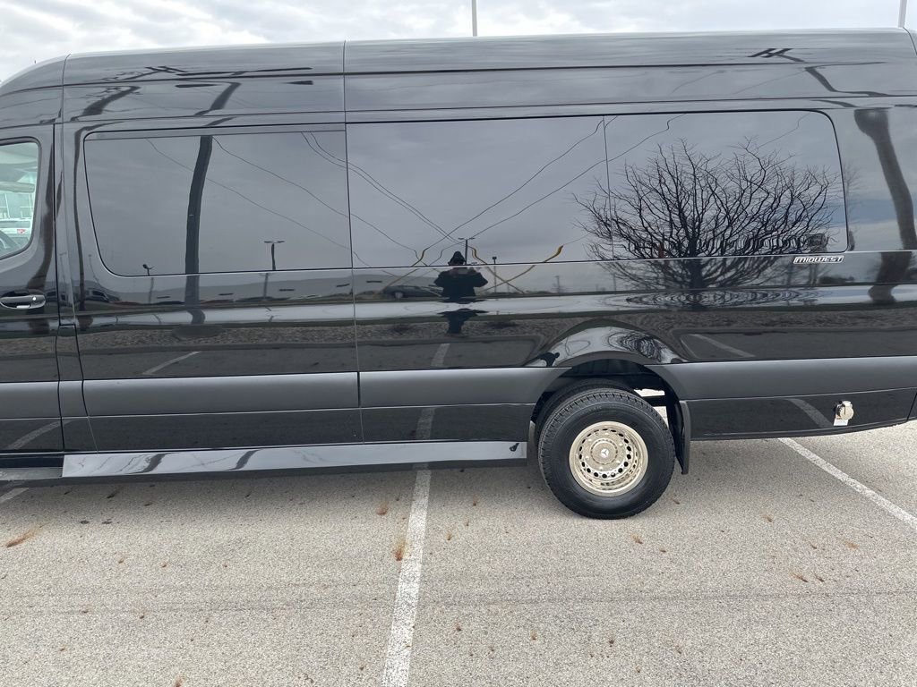 Used 2023 Mercedes-Benz Sprinter 3500 image 13