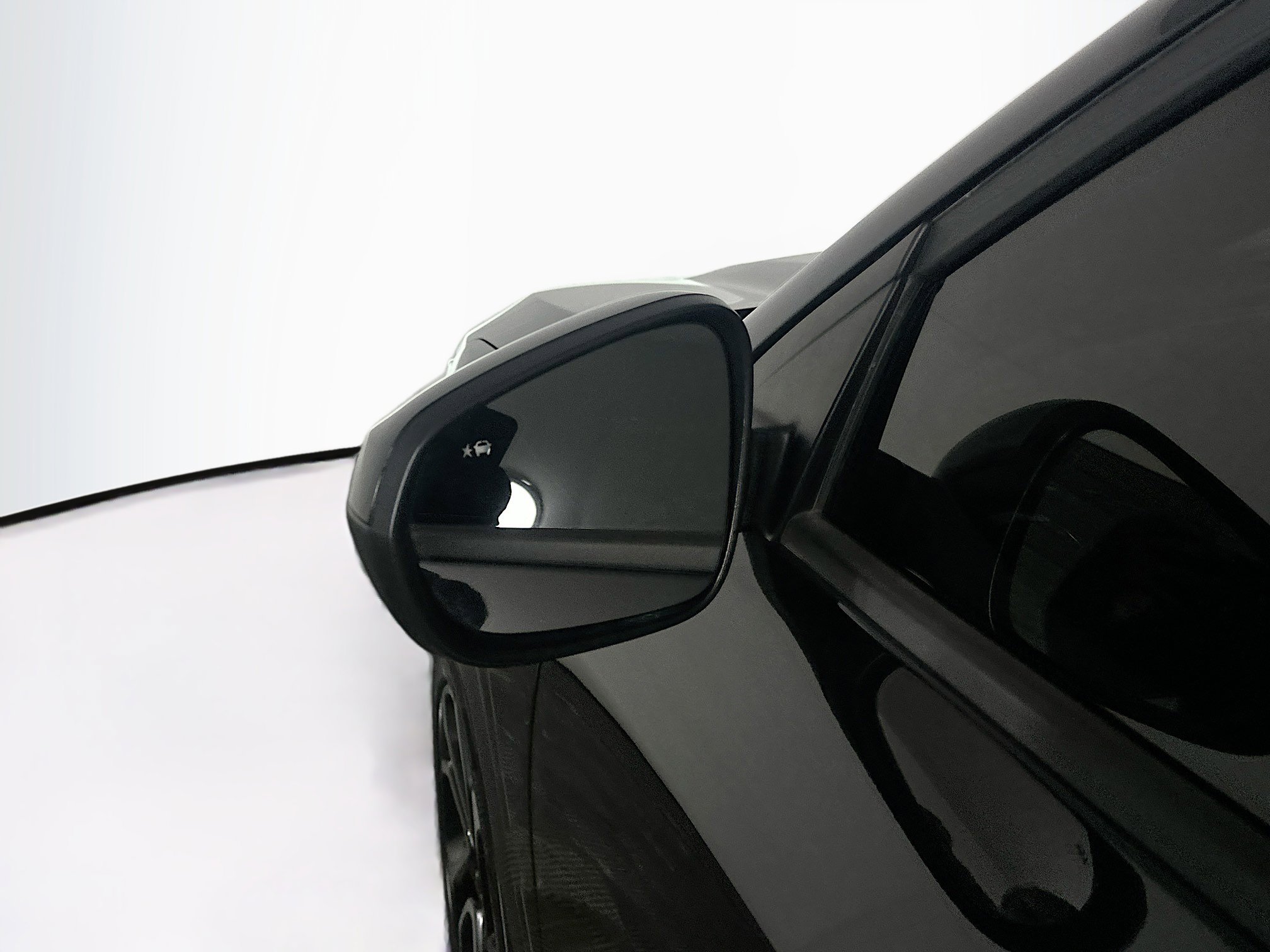 Used 2024 Chevrolet Trax RS w/ Sunroof Package image 16