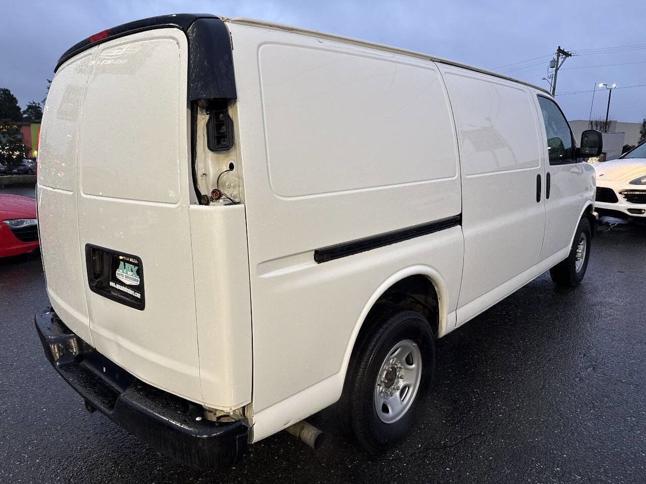 Used 2019 Chevrolet Express 3500 w/ Driver Convenience Package image 8