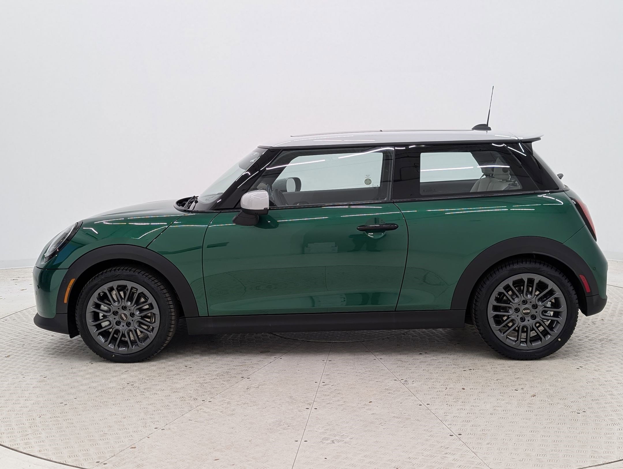 New 2026 MINI Cooper S image 2