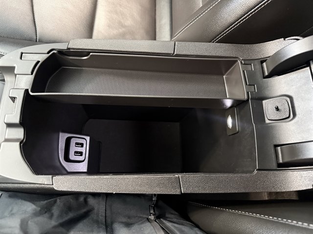 Used 2024 GMC Terrain SLT image 44