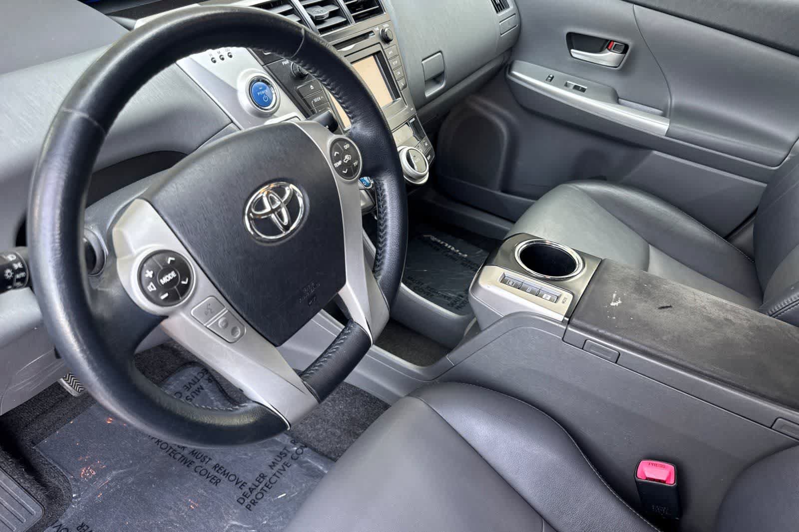 Used 2014 Toyota Prius V Five FWD image 12