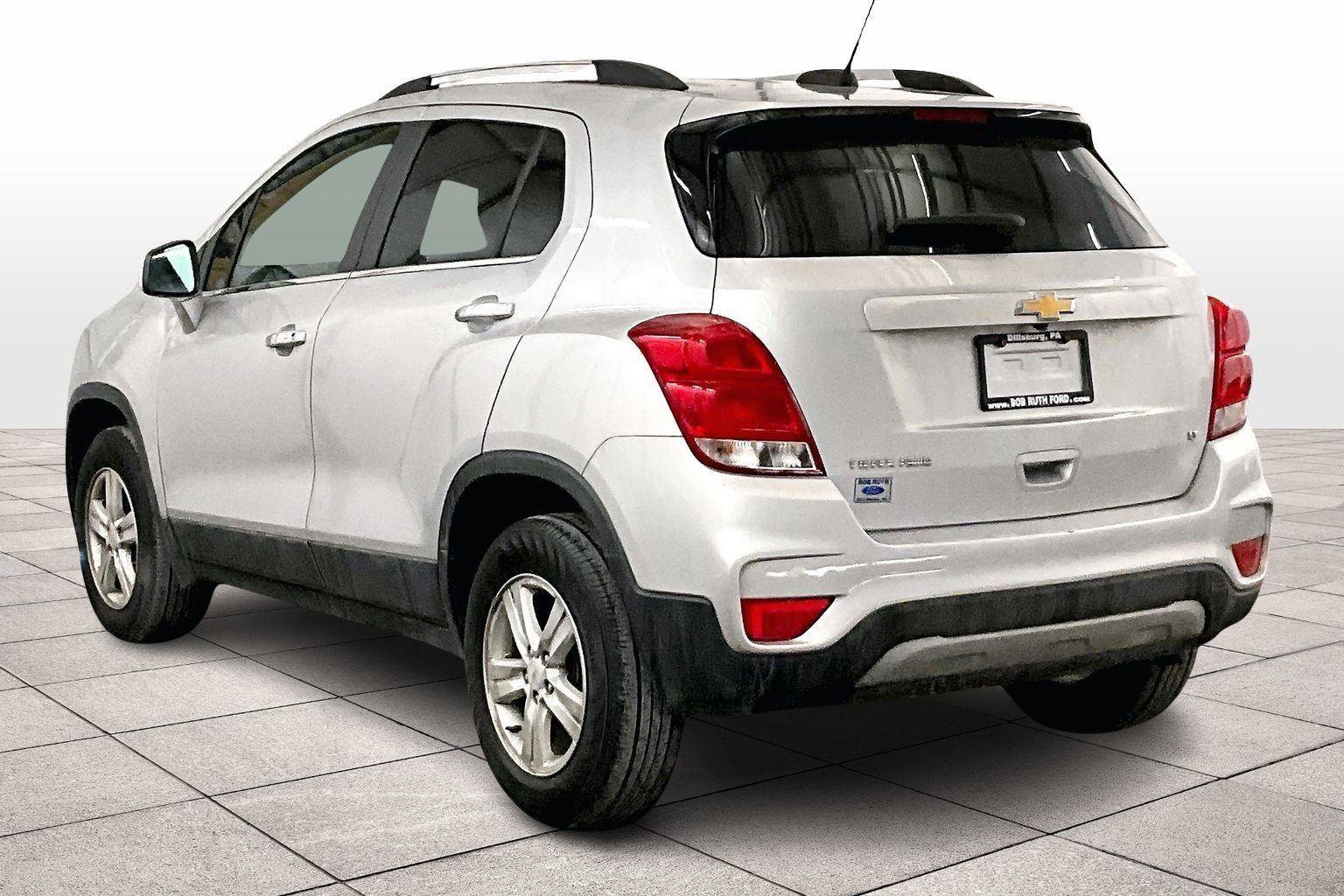 Used 2019 Chevrolet Trax LT w/ LT Convenience Package image 10