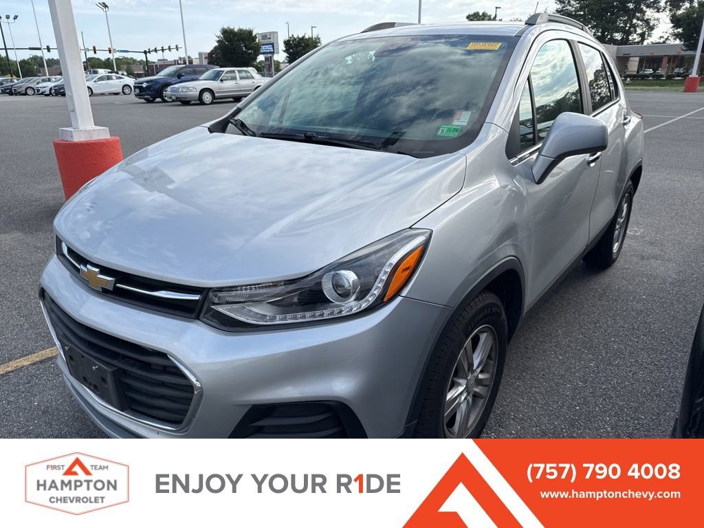 Used 2019 Chevrolet Trax LT w/ LT Convenience Package FWD image 1