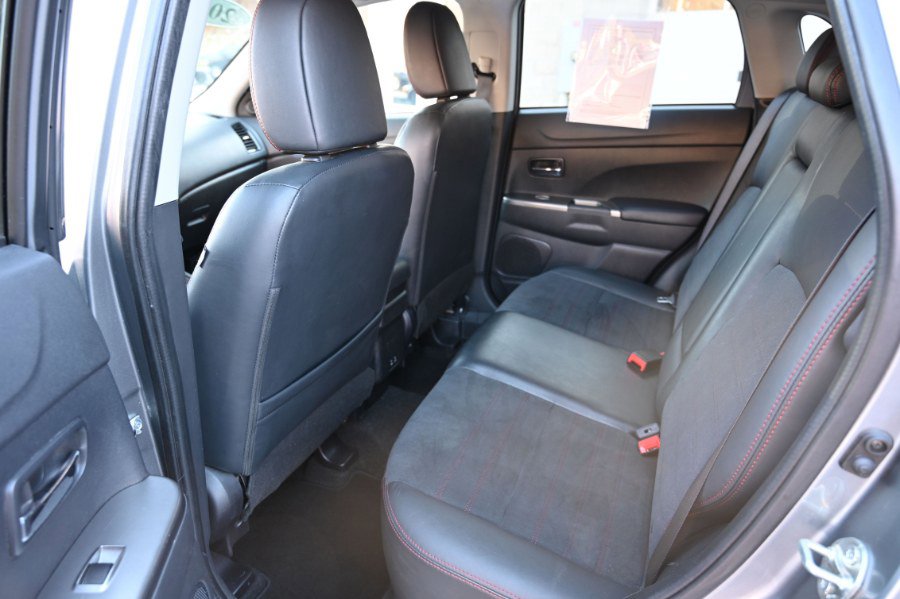 Used 2022 Mitsubishi Outlander Sport SE image 14