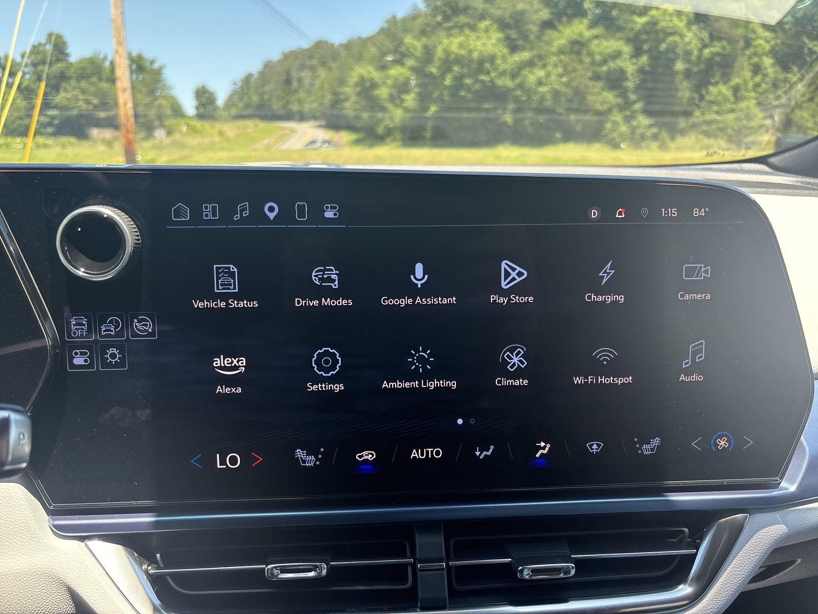 Used 2025 Chevrolet Equinox EV LT FWD image 19