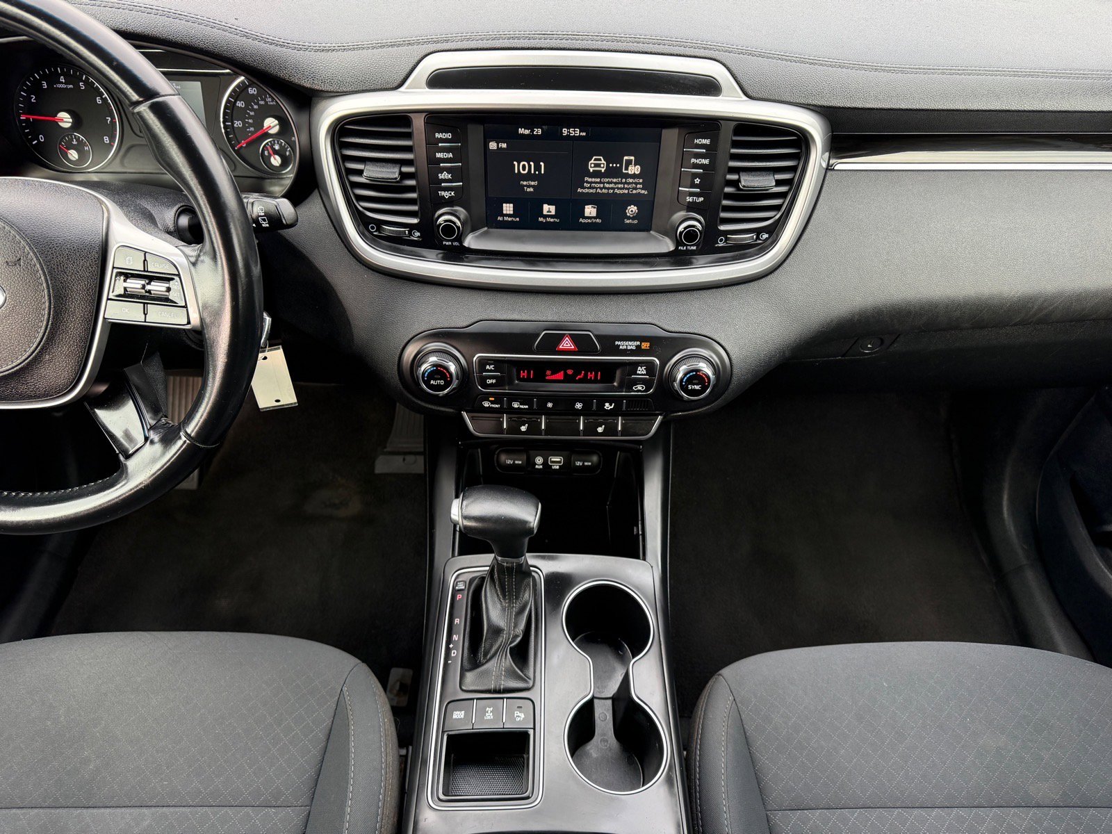 Used 2019 Kia Sorento S image 19