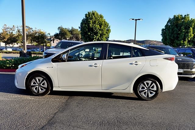 Used 2016 Toyota Prius Four FWD image 9