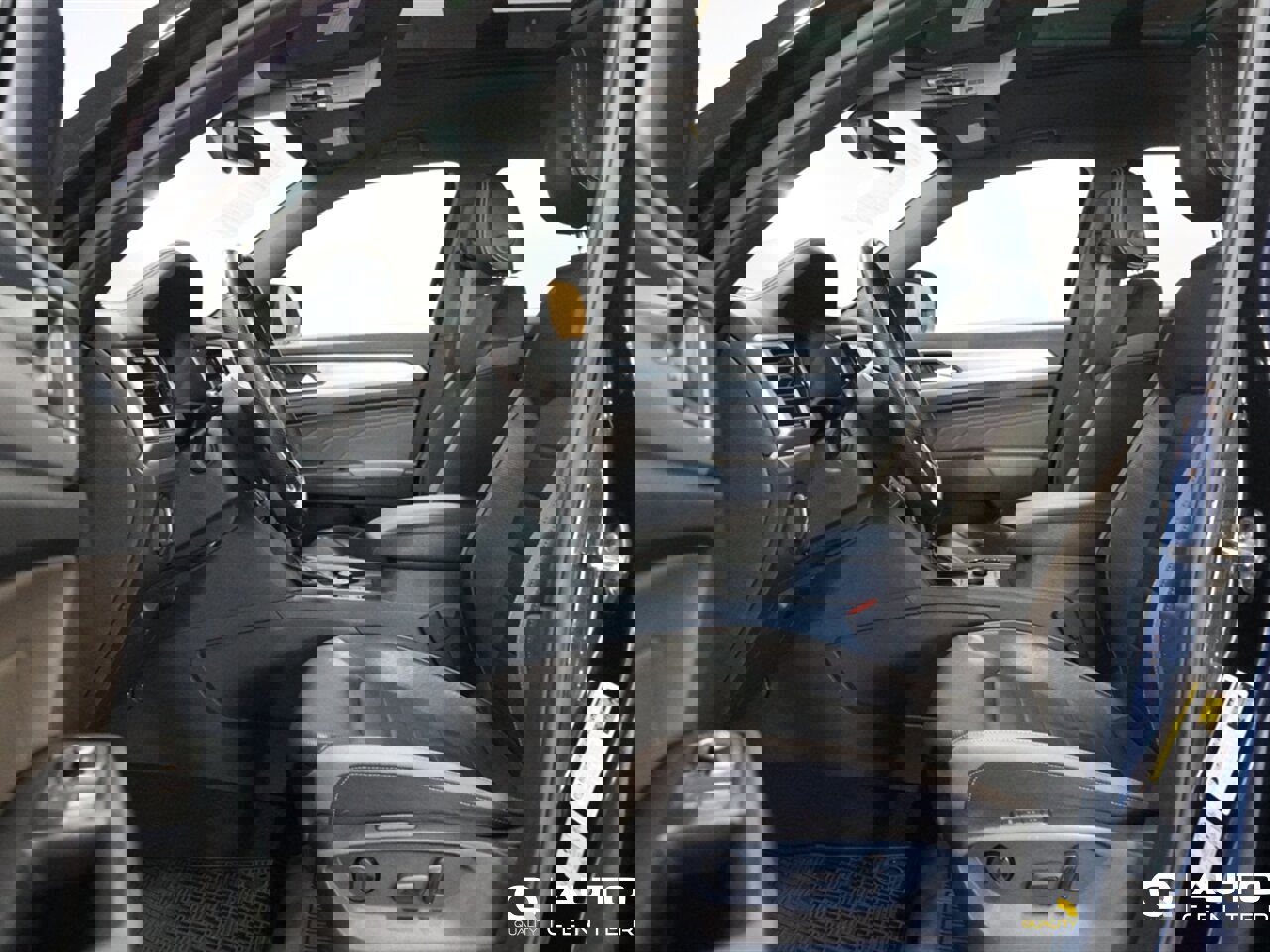 Used 2021 Volkswagen Atlas Cross Sport SEL Premium image 17