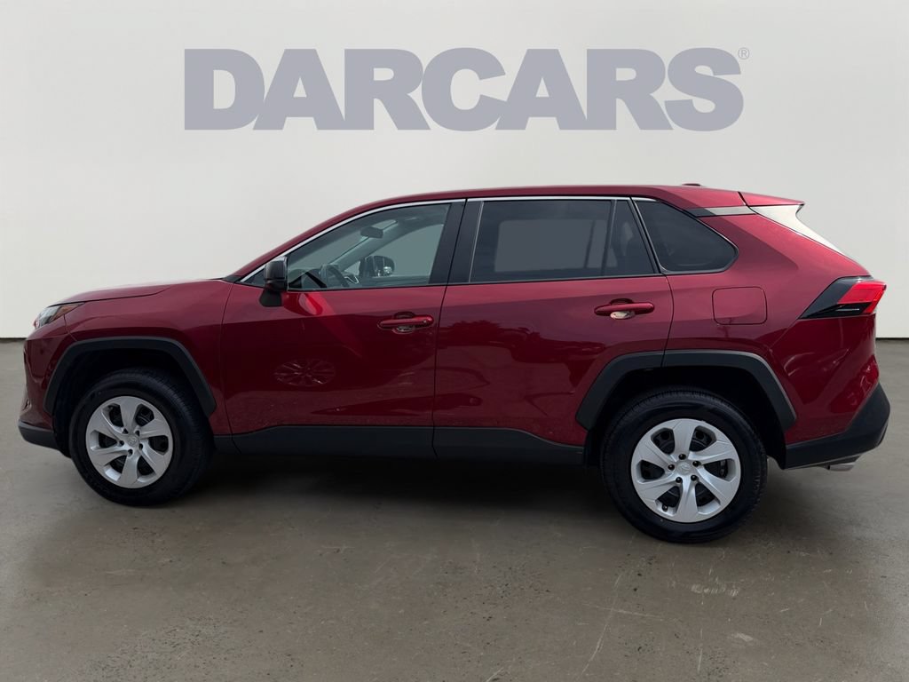 Used 2024 Toyota RAV4 LE AWD/4WD image 4