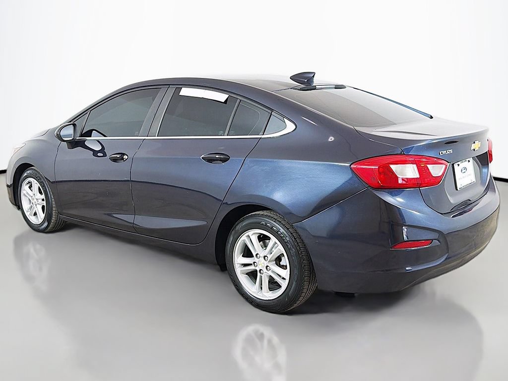 Used 2016 Chevrolet Cruze LT w/ Sun And Sound Package FWD image 9