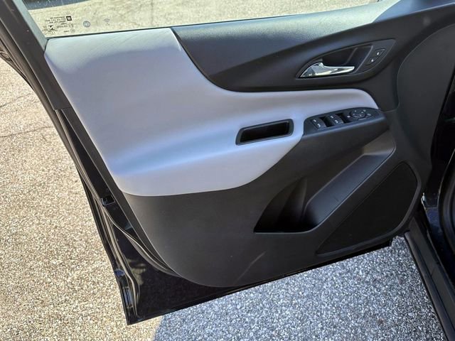 Used 2020 Chevrolet Equinox LS w/ LS Convenience Package image 13