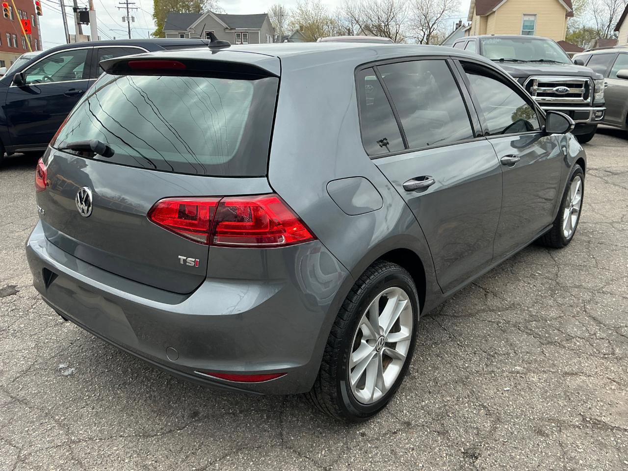 Used 2015 Volkswagen Golf S w/ Lighting Package FWD image 3
