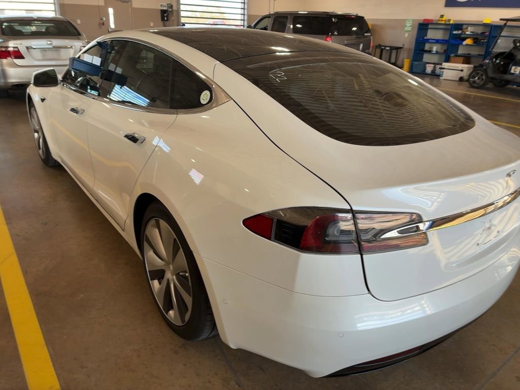 Used 2021 Tesla Model S Long Range Plus image 3