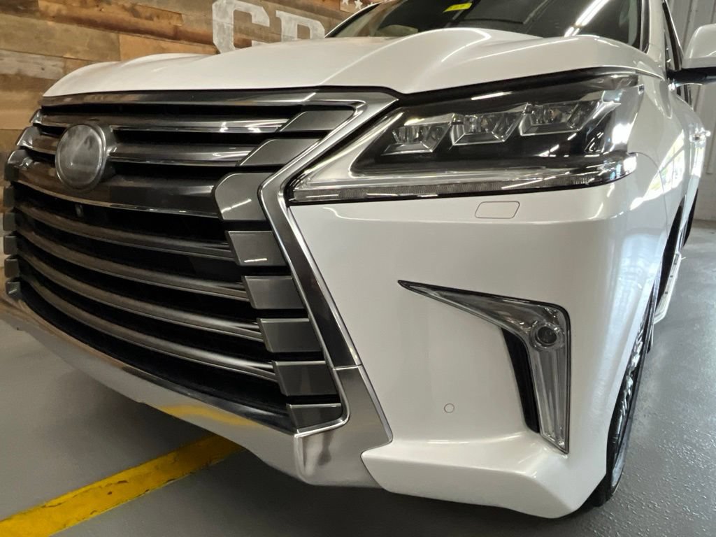 Used 2019 Lexus LX 570 4WD w/ Luxury Package image 53
