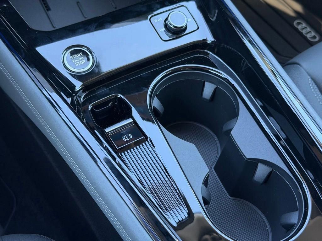 New 2026 Audi Q3 quattro 2.0T AWD/4WD image 12
