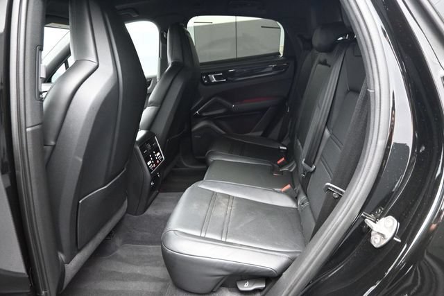 Used 2023 Porsche Cayenne Coupe w/ Premium Package AWD/4WD image 9