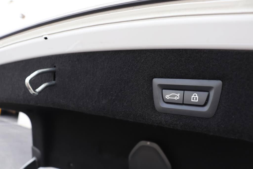 Used 2016 BMW 740i RWD image 26