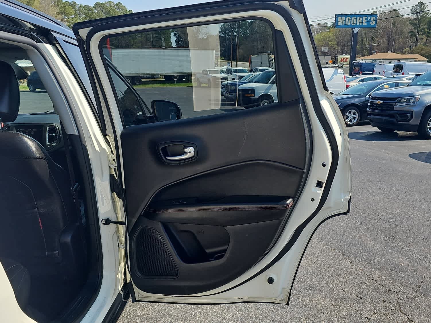 Used 2019 Jeep Compass Trailhawk image 28