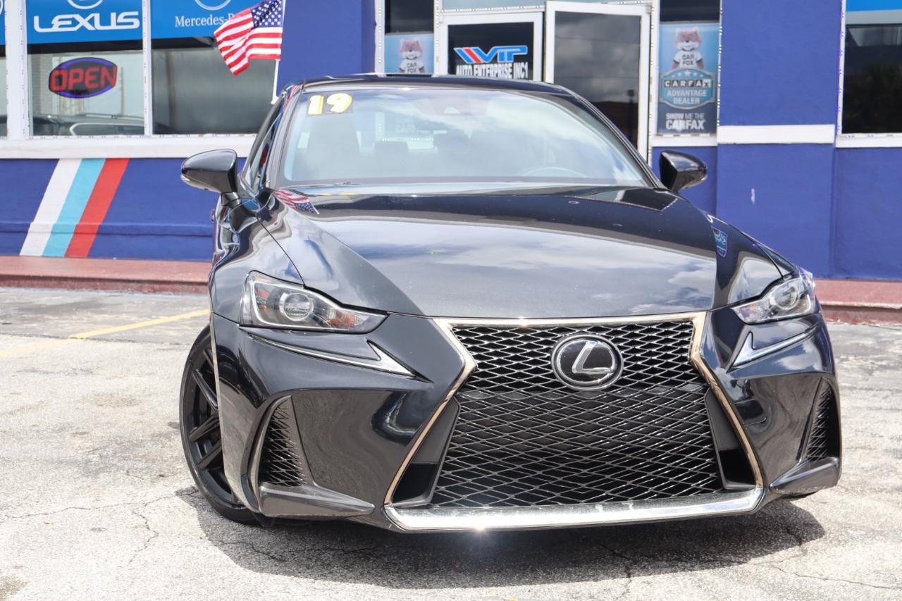 Used 2017 Lexus IS 200t F Sport w/ F Sport Package RWD image 3
