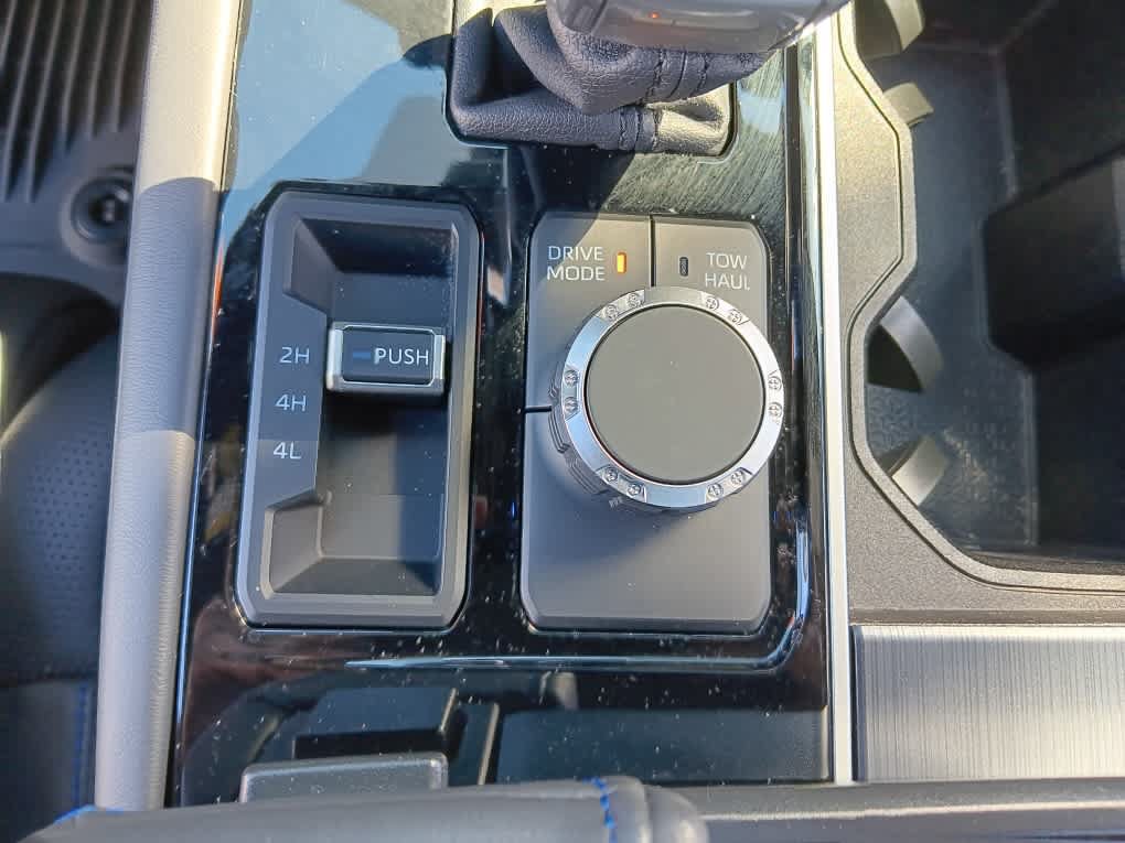 Used 2024 Toyota Tundra Platinum AWD/4WD image 26