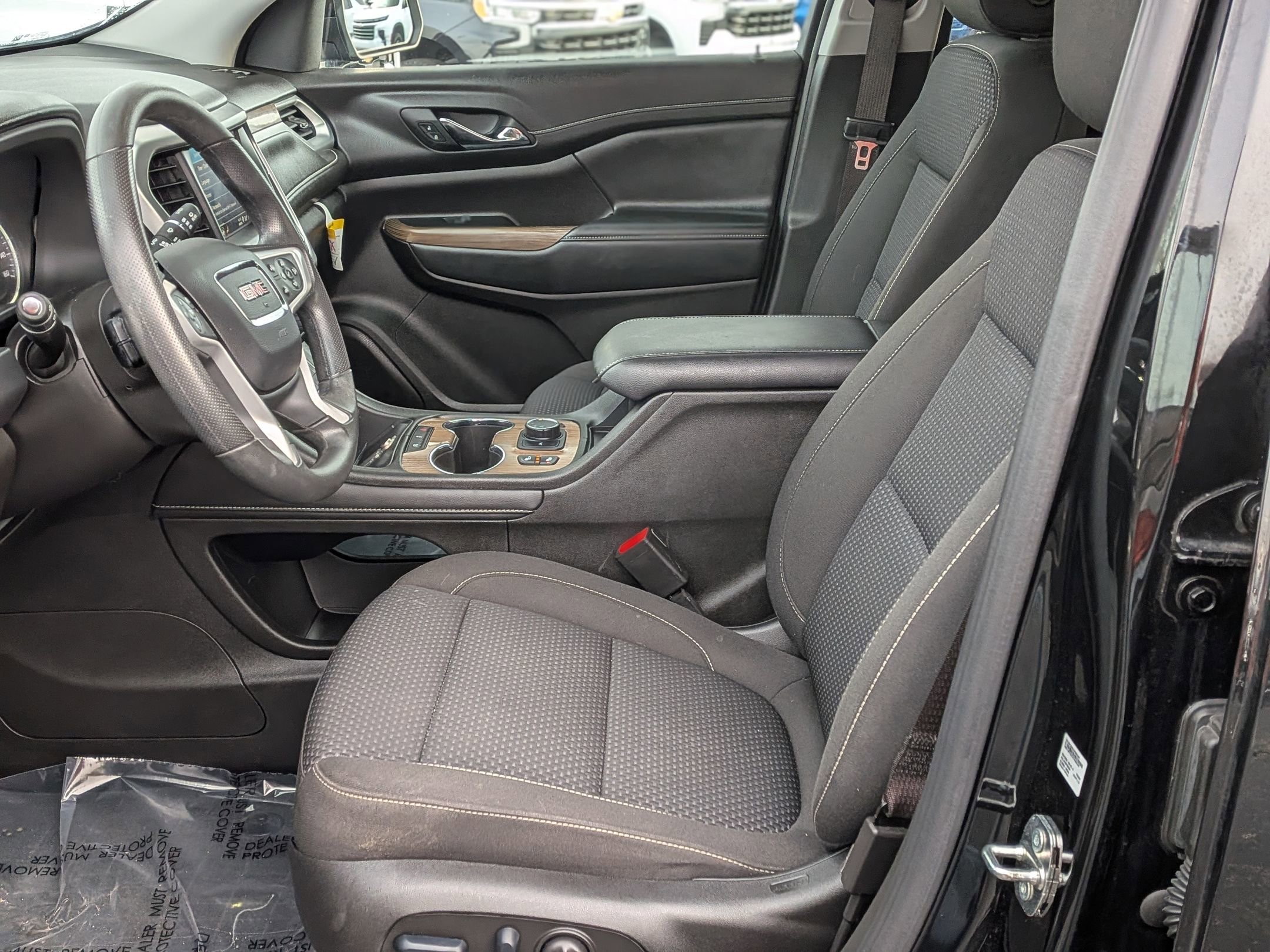 Certified 2023 GMC Acadia SLE w/ Driver Convenience Package image 15