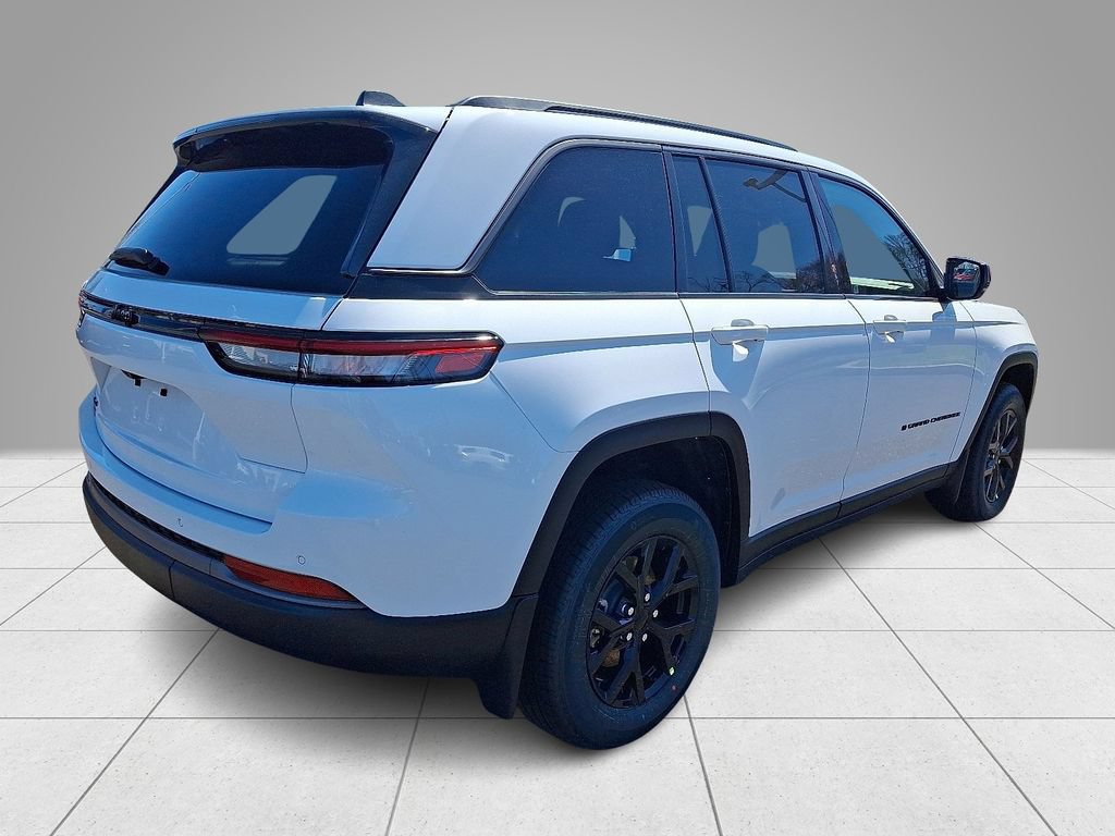 New 2026 Jeep Grand Cherokee Altitude AWD/4WD image 4